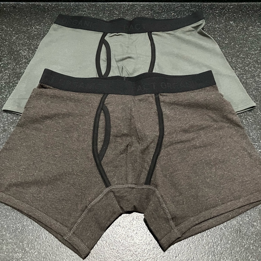 Brand new Pact Organic boxer briefs size M